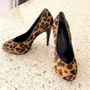 BCBG leopard stiletto size 6 1/2